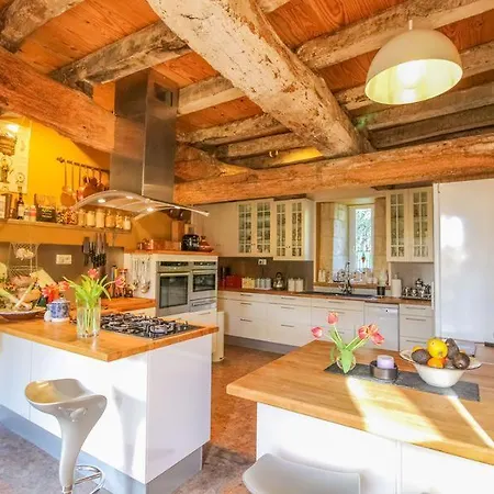 بيت للعطل La Chabotterie Holiday Home لودون