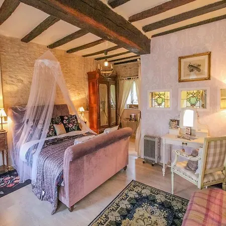 بيت للعطل La Chabotterie Holiday Home لودون